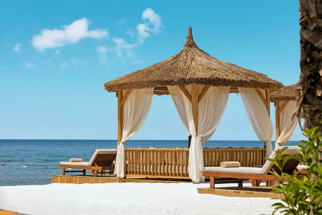 هتل تایتانیک مردان پالاس آنتالیا